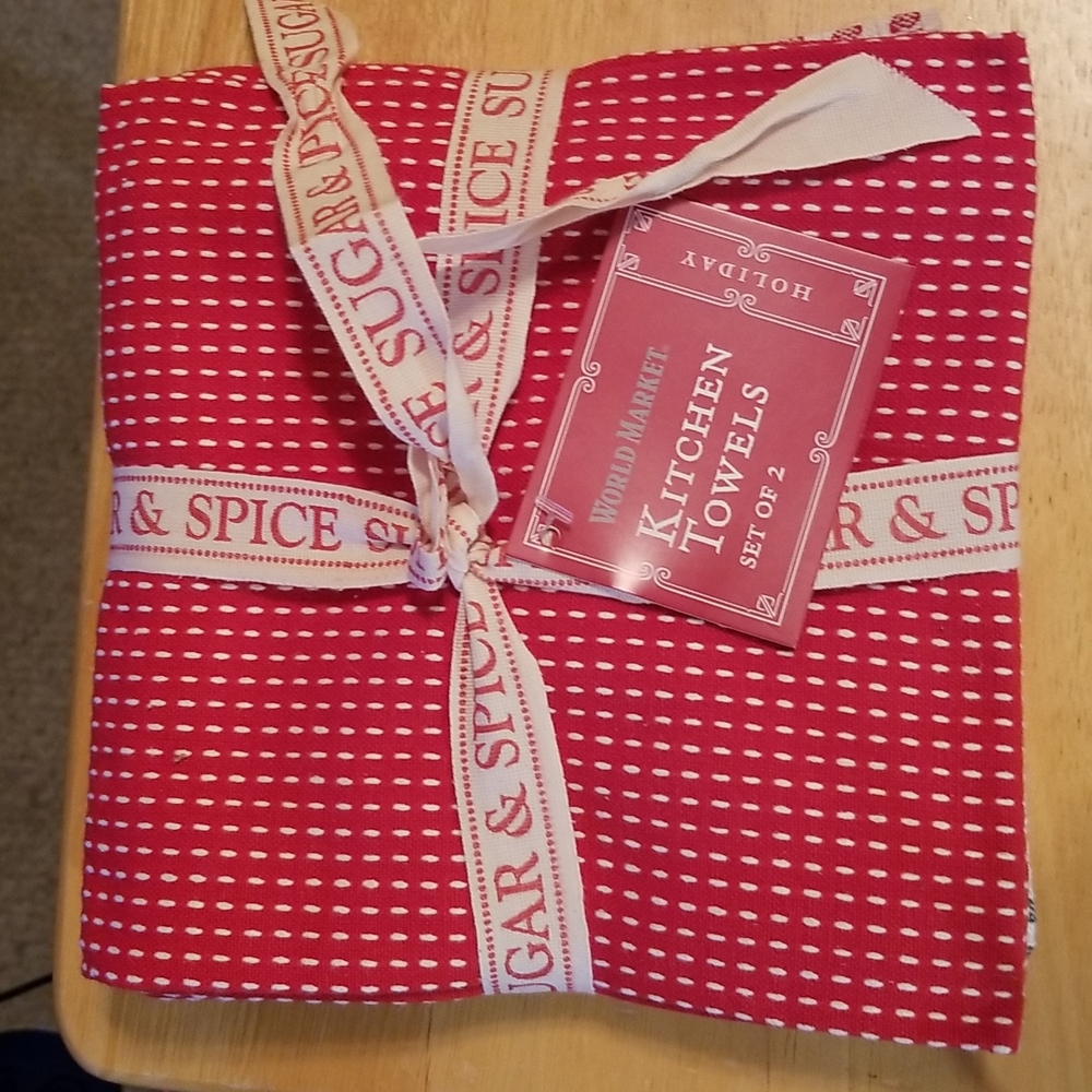 World Market Set of 2 Holiday Kitchen Towels